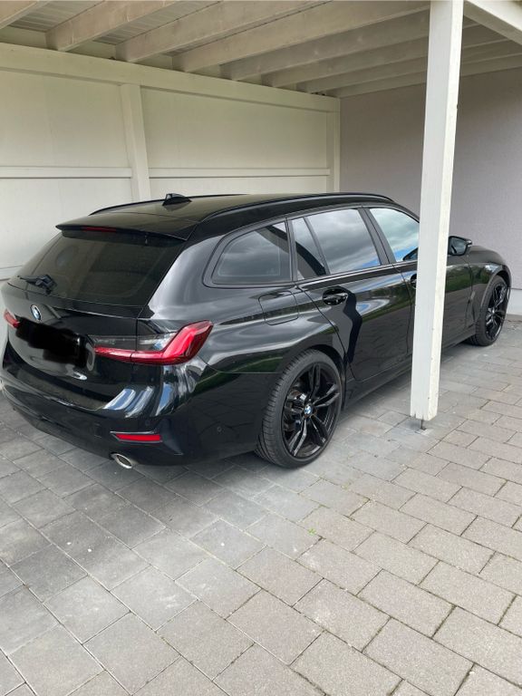 Image of BMW 320