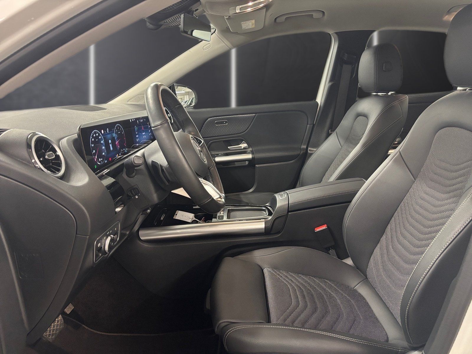 Fahrzeugabbildung Mercedes-Benz GLA 180 Progressive *LED*Kamera*Widescreen*Spur*