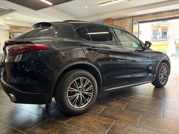 Alfa-Romeo Stelvio - 4