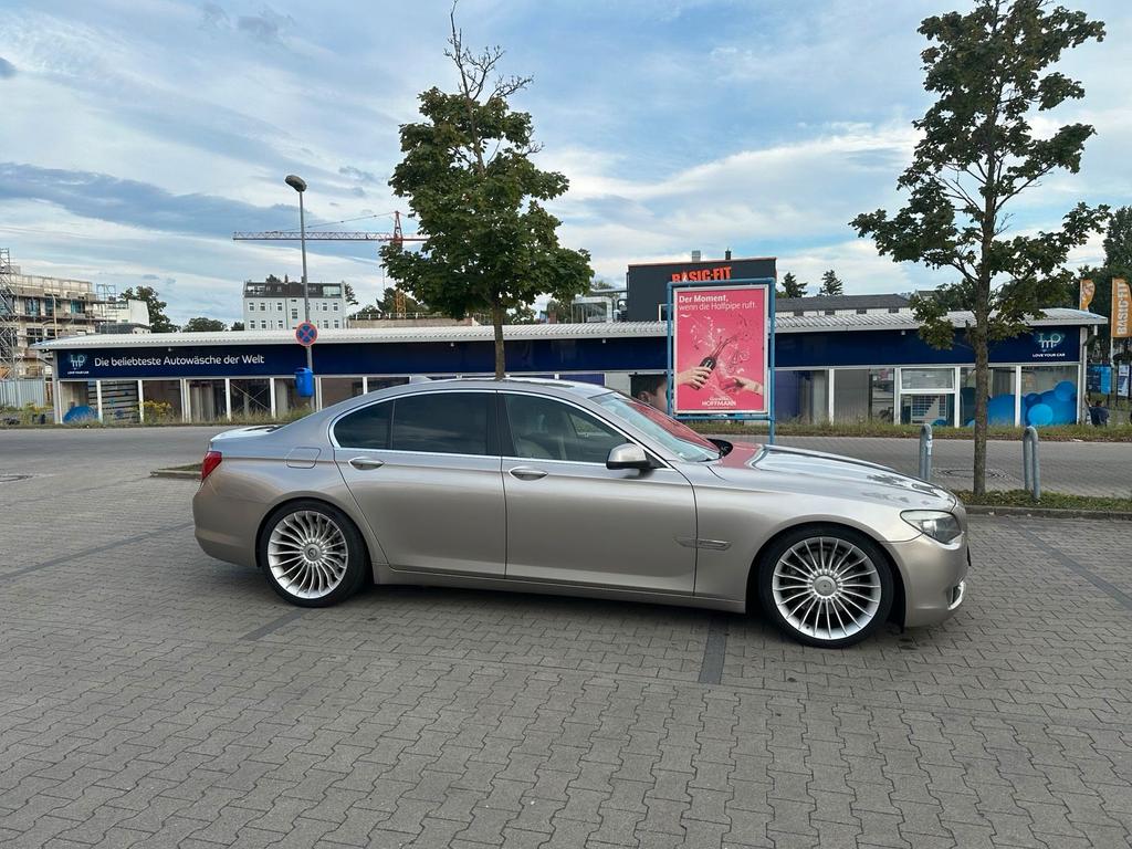 BMW 730