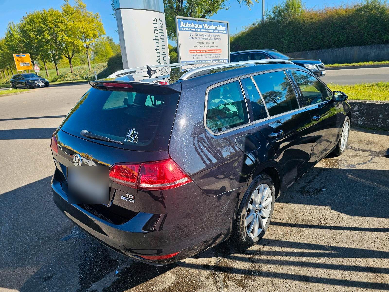 Volkswagen Golf 2014 — interior