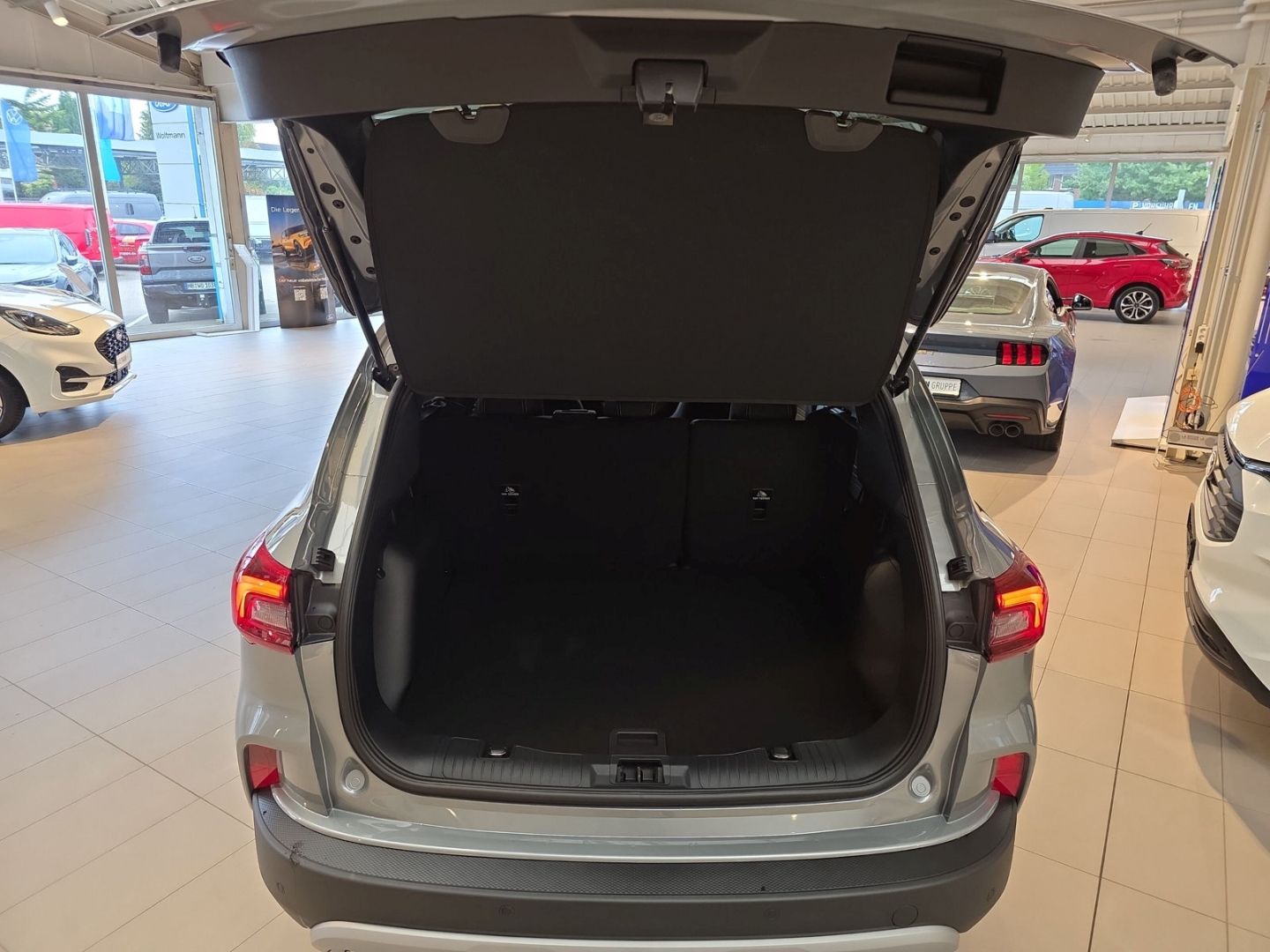 Fahrzeugabbildung Ford Kuga PHEV Navi Digitales Cockpit Ganzjahresreife