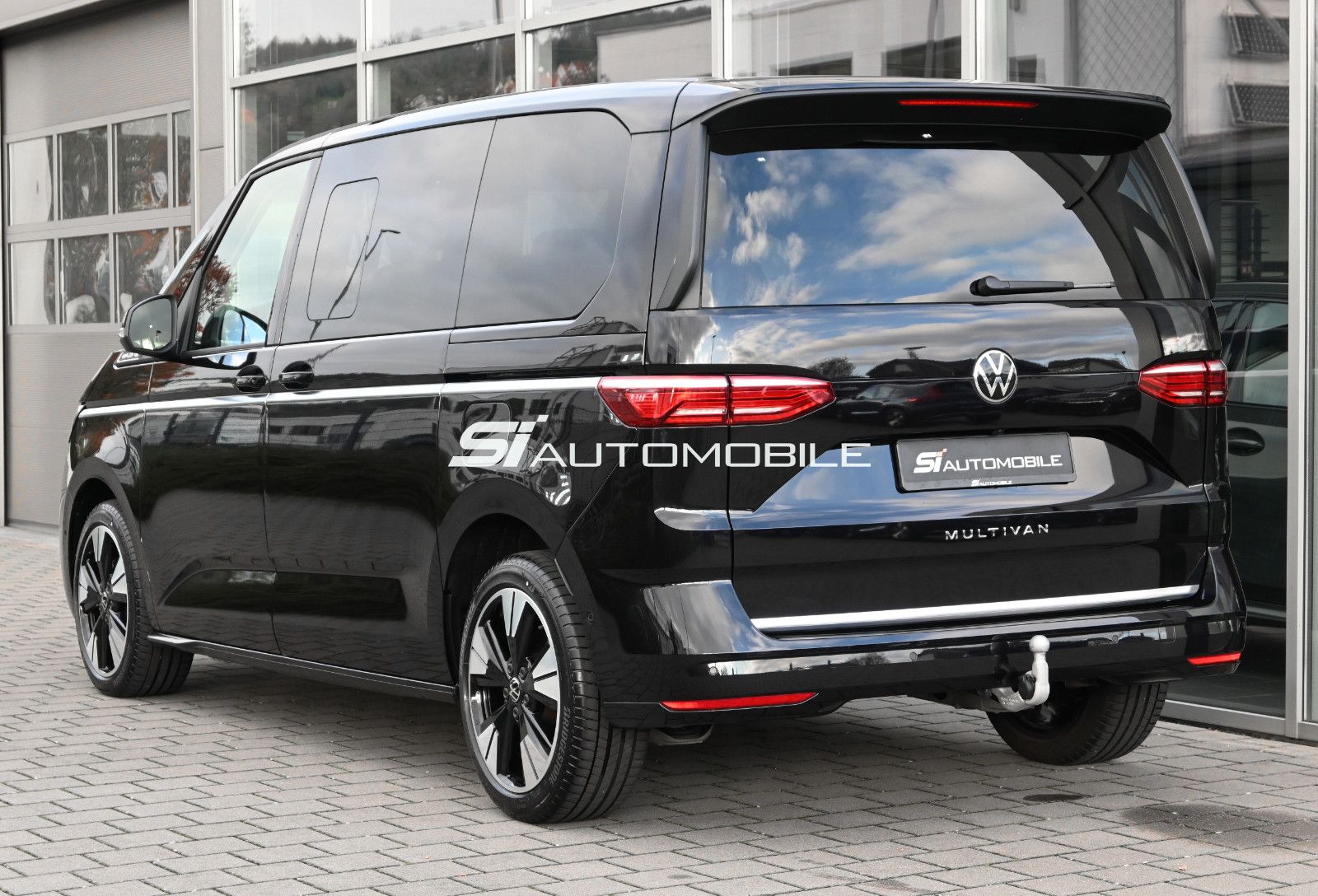 Fahrzeugabbildung Volkswagen T7 Multivan 2,0 TDI DSG Style °ACC°AHK°STANDHEIZ