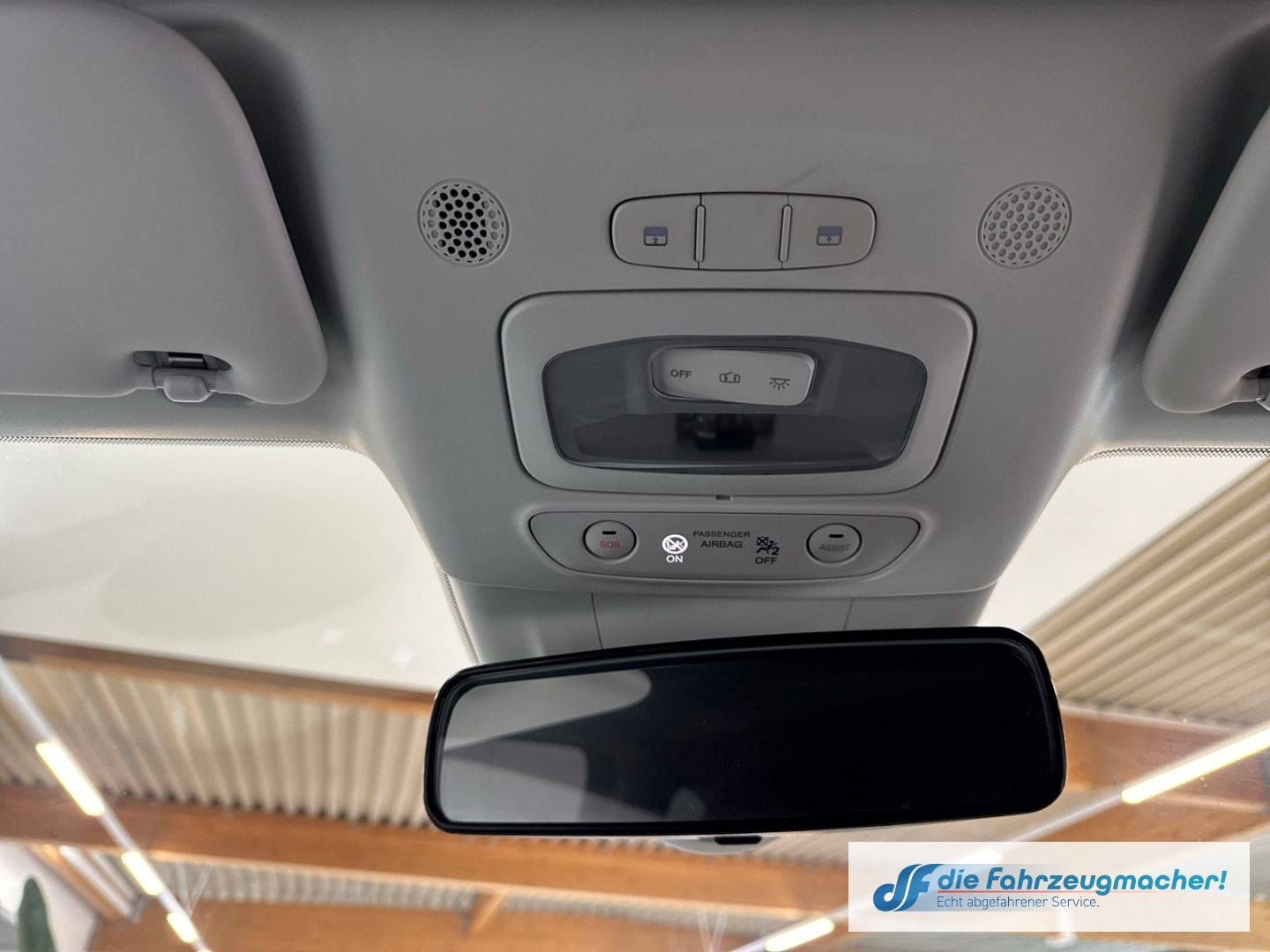 Fahrzeugabbildung Fiat 500e Apple CarPlay Android Auto Klimaautom Fahre