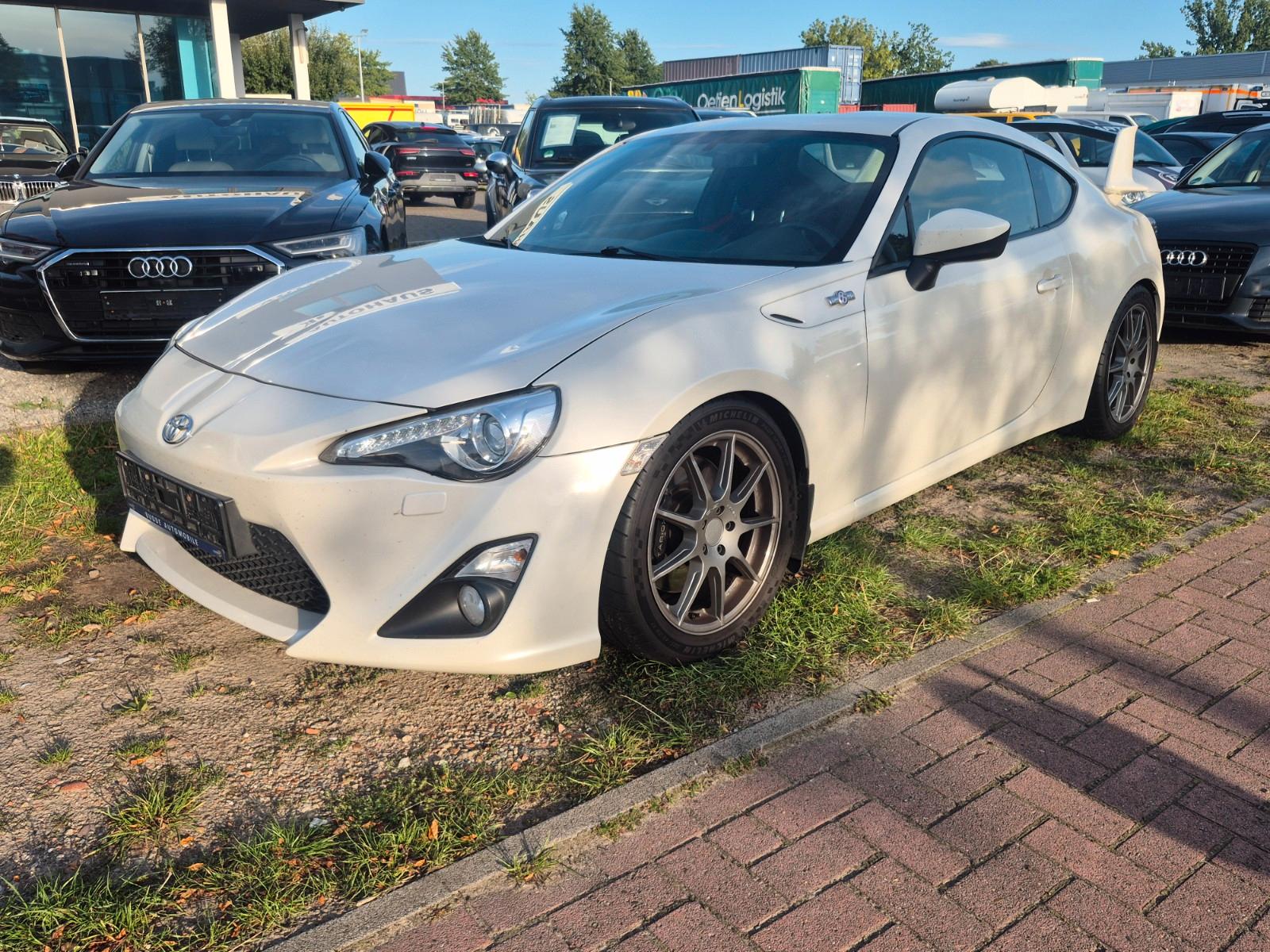 Toyota GT86 2.0 | 200 ch | BVM | Xénon | Différentiel autobloquant | Climatisation automatique | Régulateur