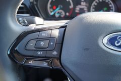 FORD Grand Tourneo Connect Titanium AUT-7SITZER-PANO-