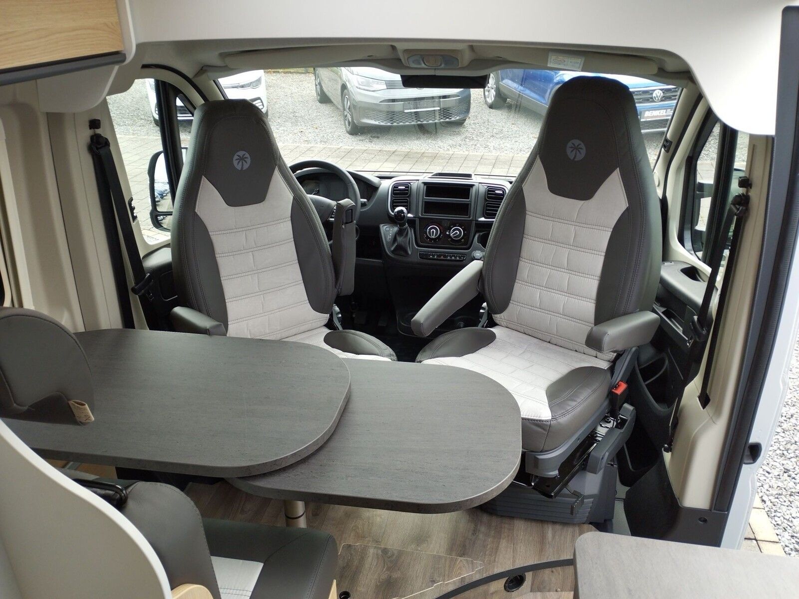 Fahrzeugabbildung Sunlight Adventure Cliff 600 Automatik, Dörr Edition, LTE