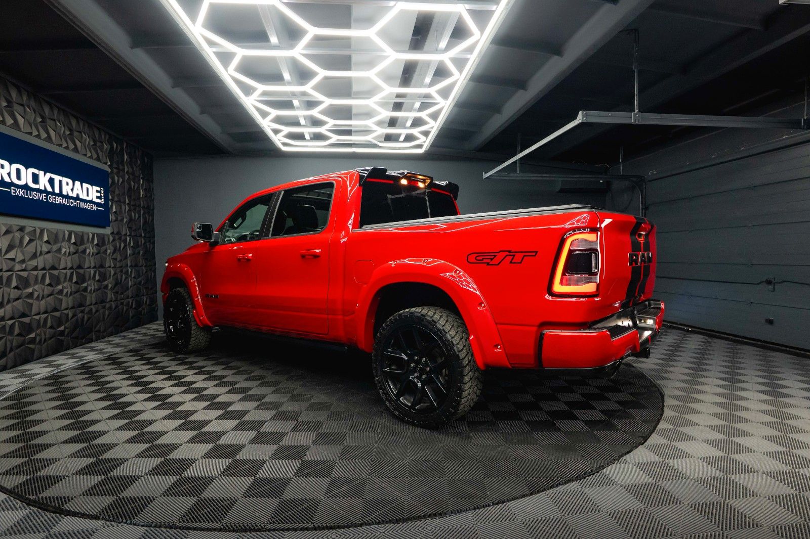 Fahrzeugabbildung Dodge RAM 5.7 V8 HEMI 4x4 NIGHT GT SPORT *Pano*22Zoll*