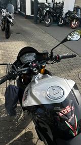 Aprilia TUONO V4 1100 RF E4 Factory! 1. Hand! Scheckheft - Aprilia Tuono V4 Factory