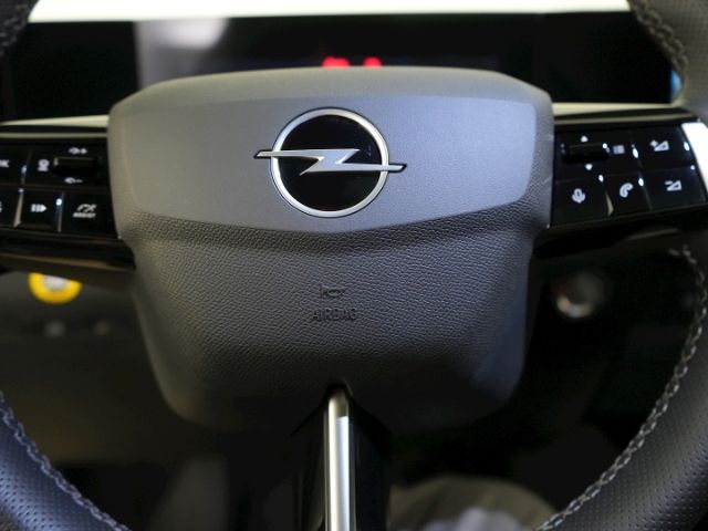 Astra L ST ULTIMATE AT+NAVI+360 GRAD KAMERA+SCHI