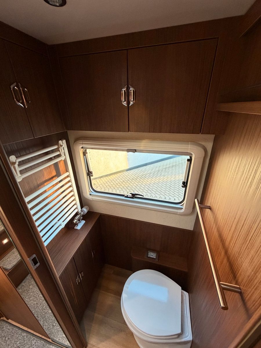 Fahrzeugabbildung Niesmann + Bischoff Arto 85 E