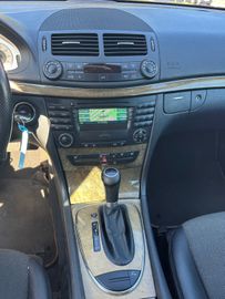 Mercedes E 200 - 4