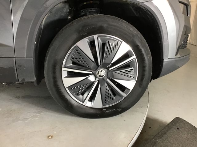 Fahrzeugabbildung Skoda Karoq Tour 2.0 TDI DSG/4x4/AHK/Navi/Kamera/ACC