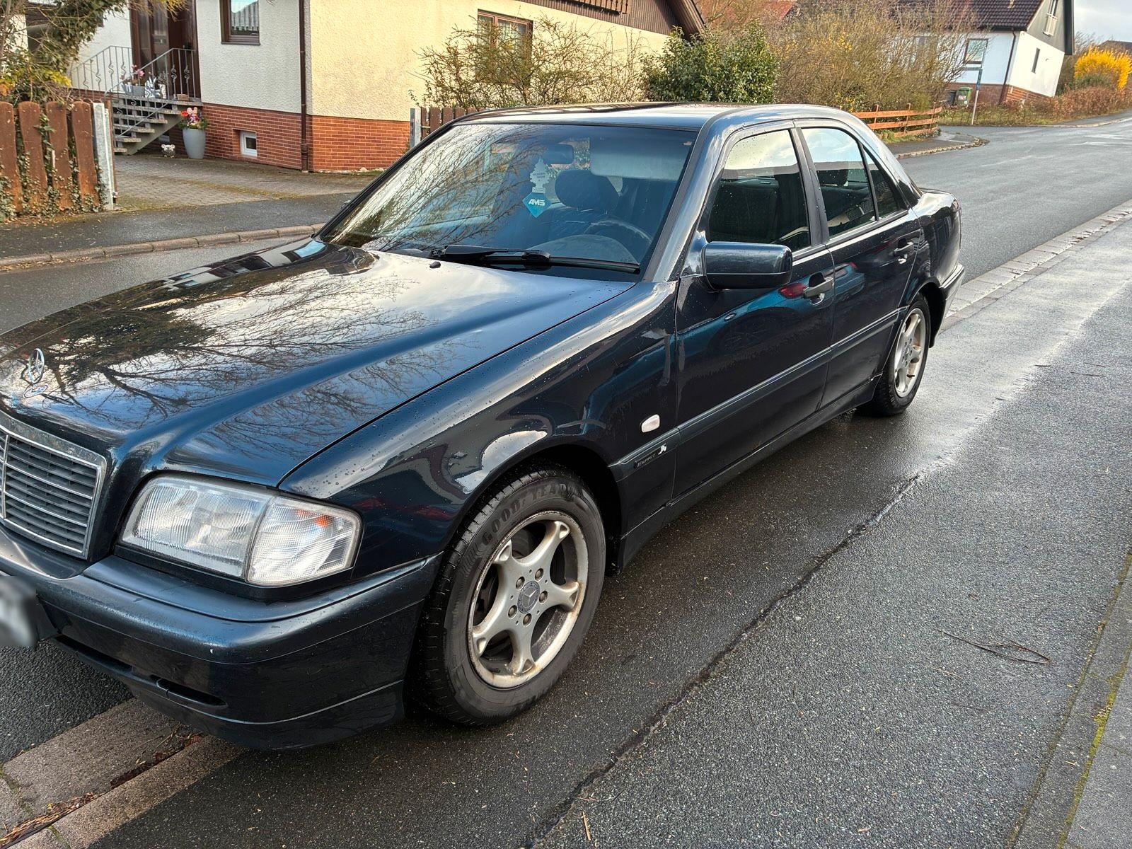 Mercedes-Benz C 180