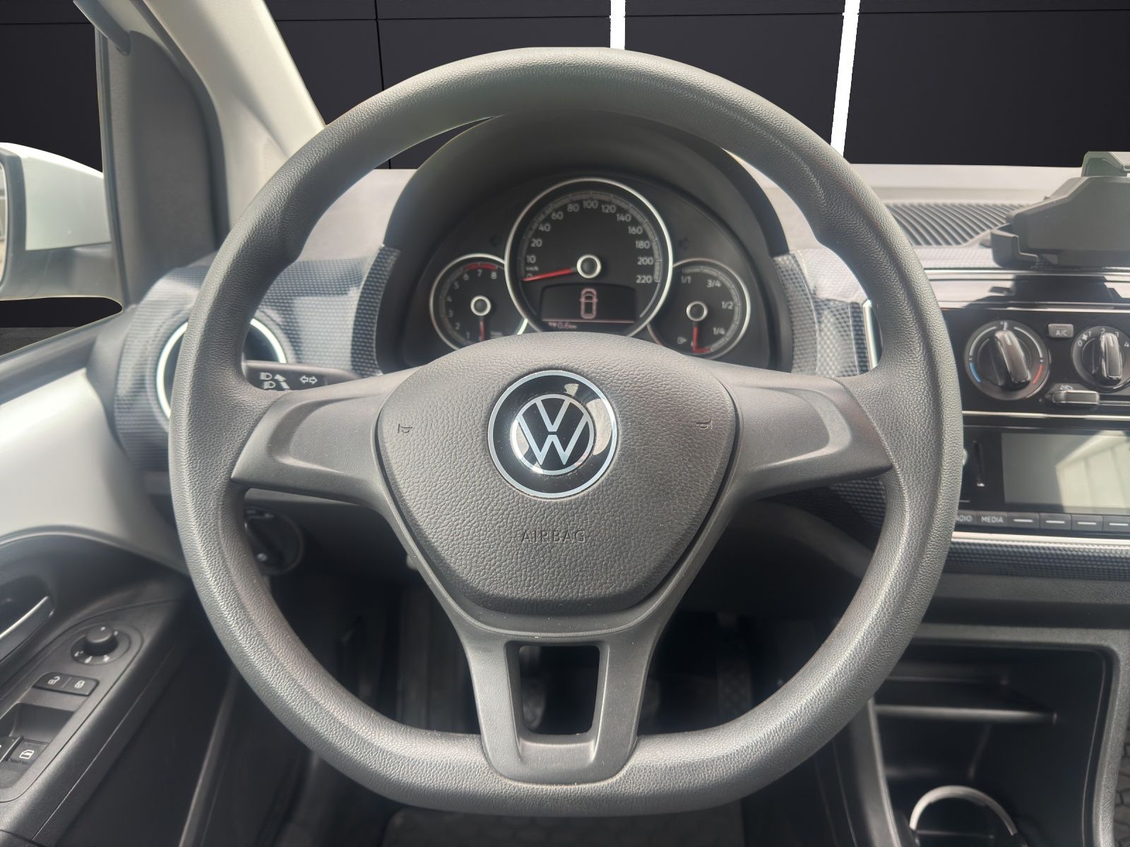 Fahrzeugabbildung Volkswagen up! 1.0 Klima DAB SH