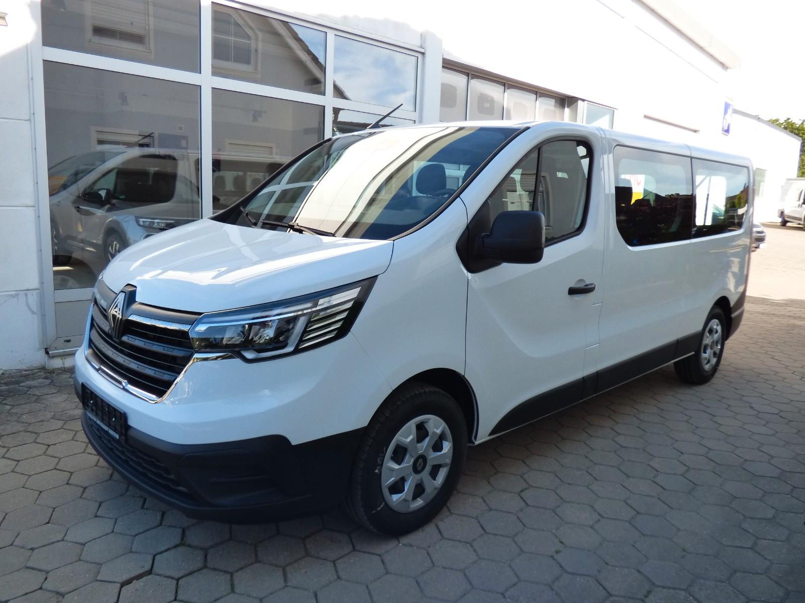 Renault Trafic L2H1 9-Sitzer + Multimedia