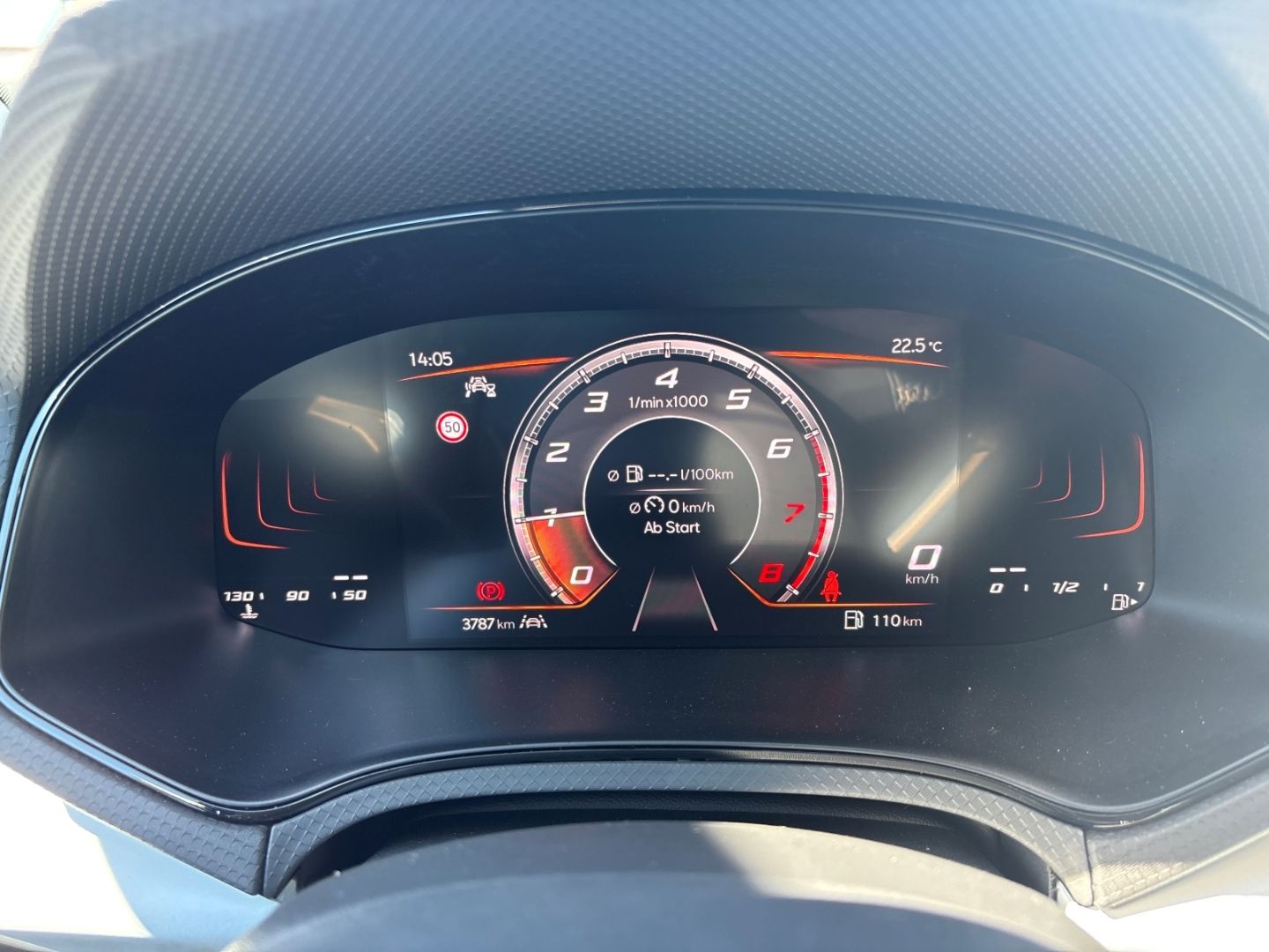 Fahrzeugabbildung SEAT Arona Style Navi Digitales Cockpit LED Apple Car