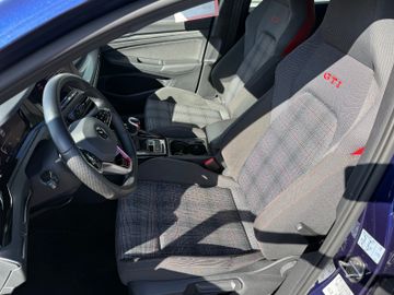 Volkswagen Golf VIII GTI+LED+AppC+LkHz+ACC+VirtualC++