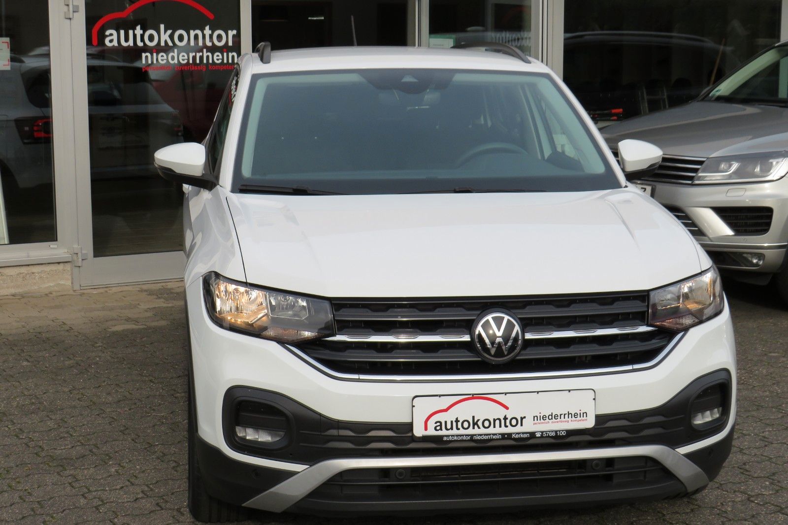 Fahrzeugabbildung Volkswagen T-Cross Life DSG PDC TELVOR SITZH. 1H.