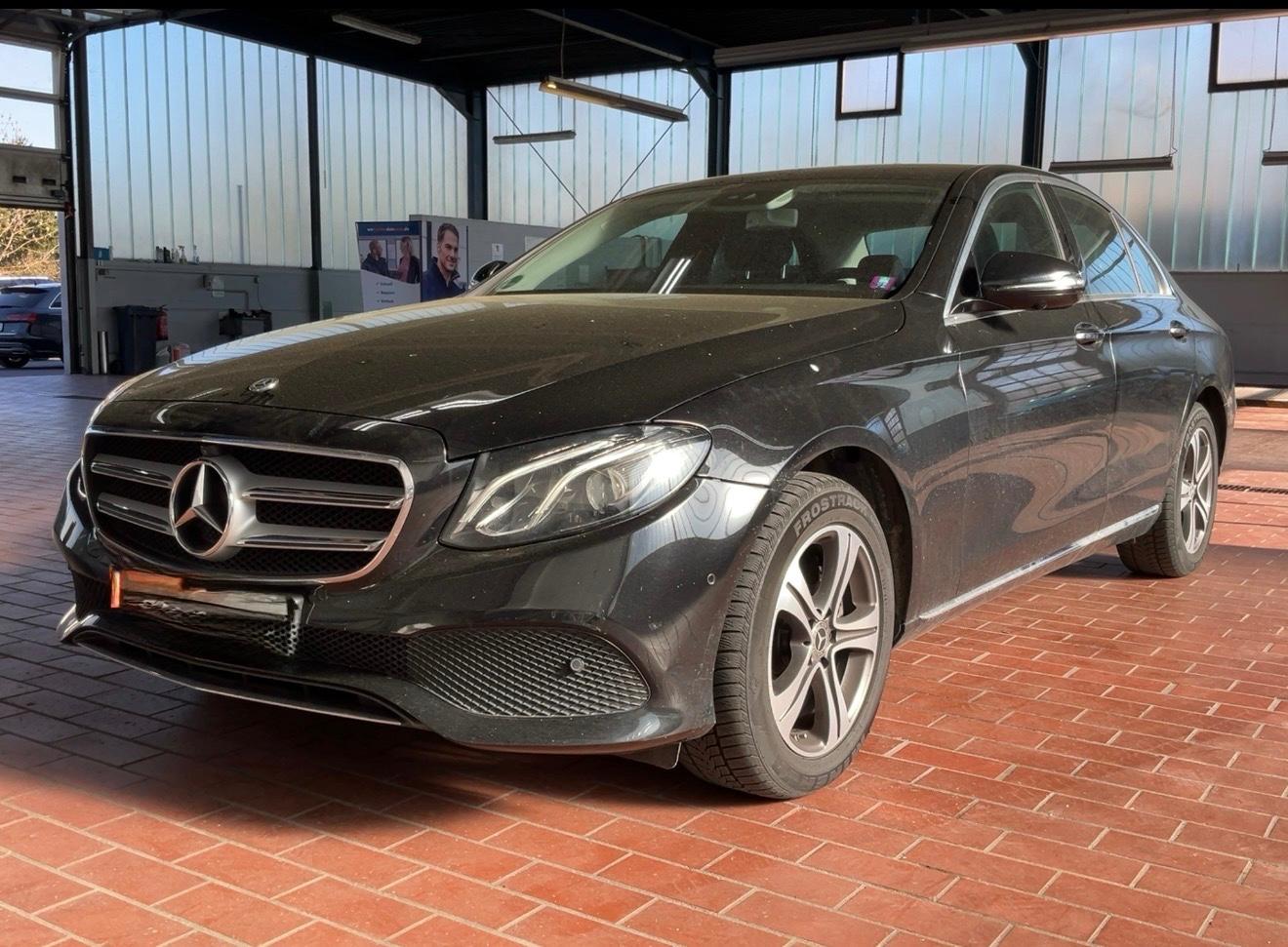 Mercedes-Benz E 220d Limousine Avantgarde LED Kamera