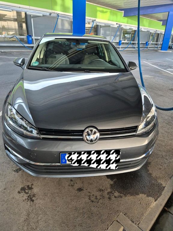 Image of Volkswagen Golf