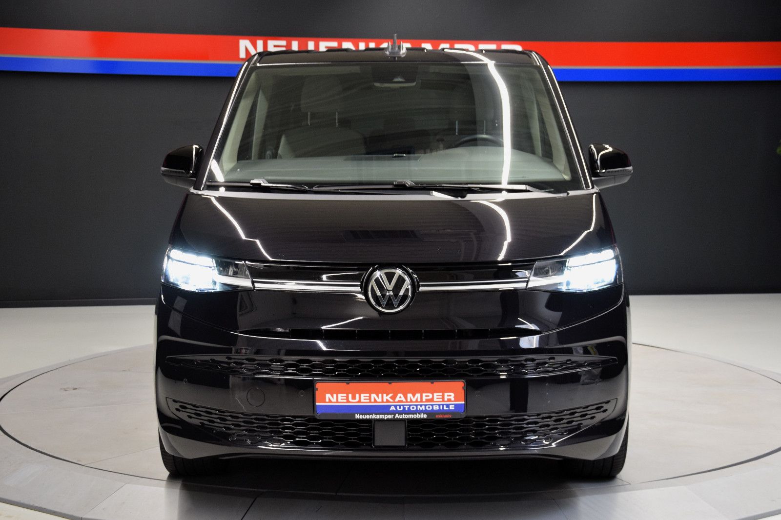Fahrzeugabbildung Volkswagen T7 Multivan ACC AHK Sitzh.Standh. Kamera