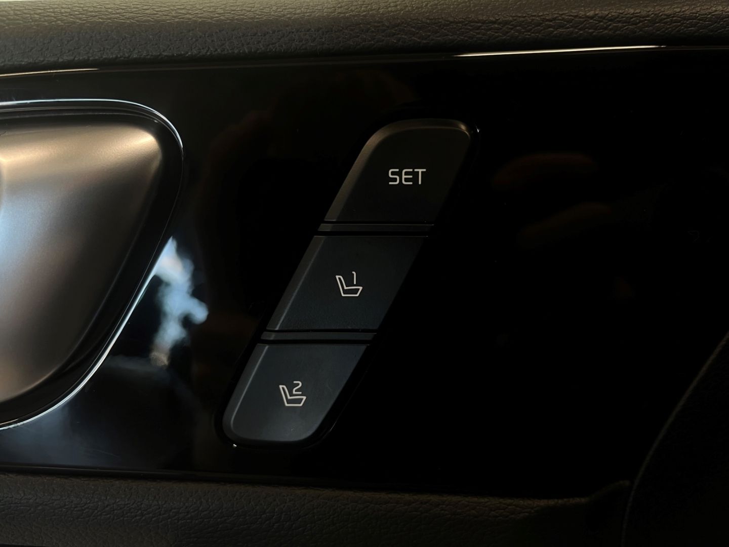 Fahrzeugabbildung Kia Ceed 1.5 GT-Line MEMORY VerkehrszeichenERK LED