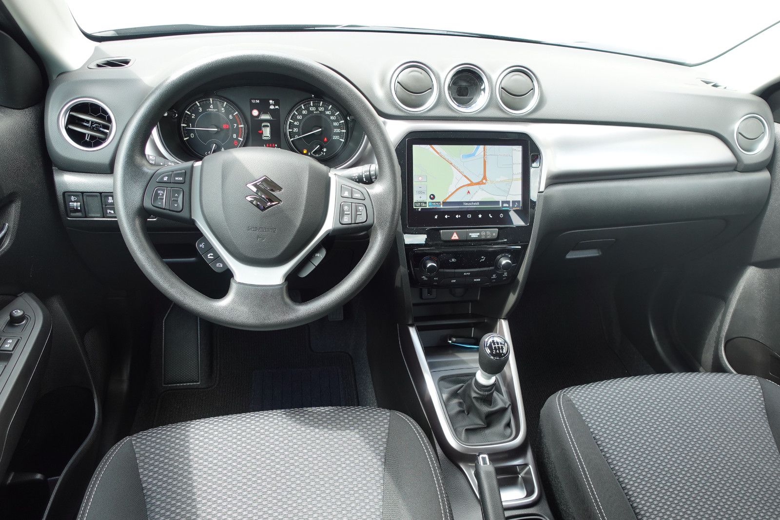 Fahrzeugabbildung Suzuki Vitara 1.4Hybrid Club Navi, Kamera,PDC,LED