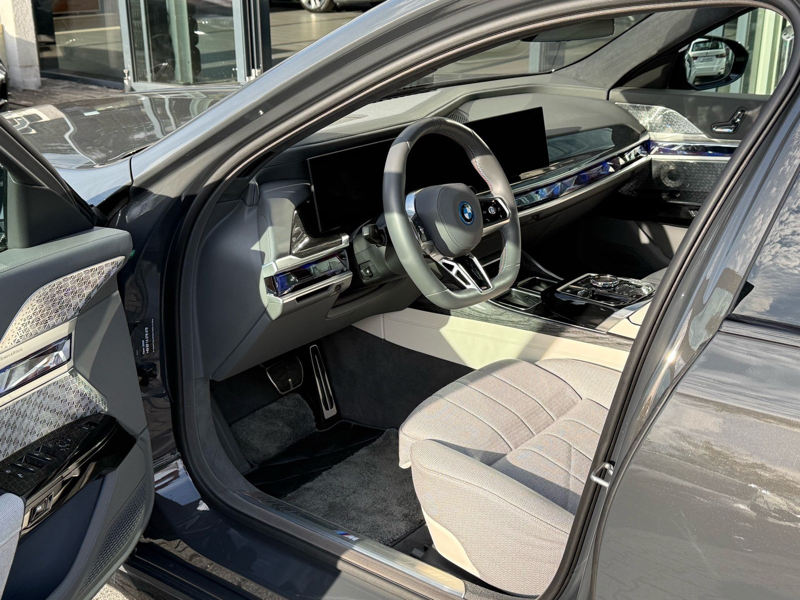 BMW i7 M70 xDrive M Sport ExecutiveLoungeSeating foto 5