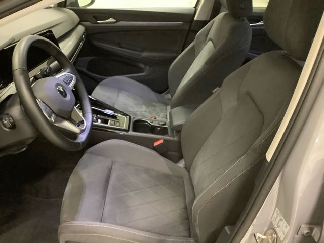 Golf Variant Style 1,5 l eTSI 96 kW DSG  Standhe