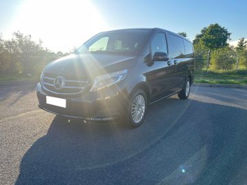 Mercedes V 220 - 5