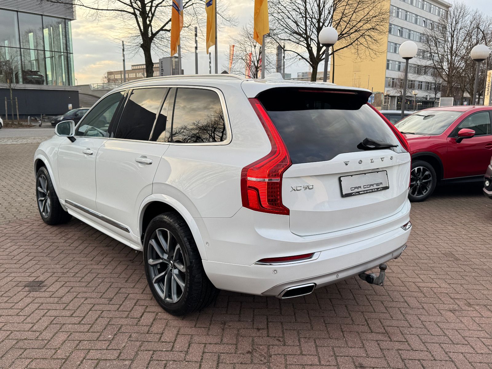 Fahrzeugabbildung Volvo XC90 INSCRIPTION AWD PANO HUD SITZKLIMA MEMORY