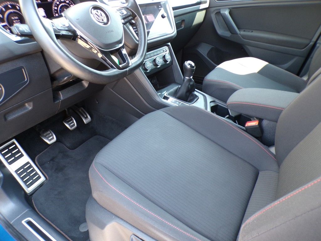 Fahrzeugabbildung Volkswagen Tiguan 1.4 TSI Sound *Navi*ACC*AHK*