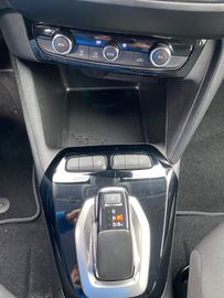 Bild 16 Opel CORSA e ELEKTRO DAB CARPLAY SOH 90,9%
