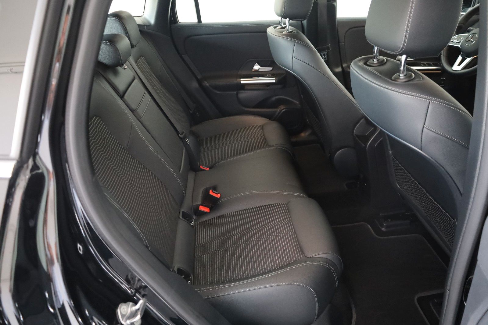 Fahrzeugabbildung Mercedes-Benz EQA 250 Progressive,T.Leder,Navi,LED,SH,Kamera