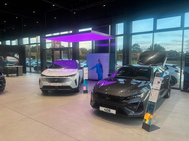 showroom-image-top