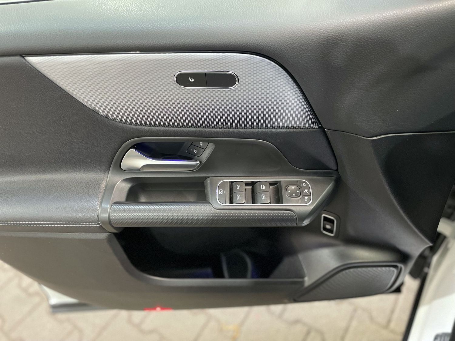 Fahrzeugabbildung Mercedes-Benz GLB 200 Style #LED#MBUX#Distr.#Kamera#Ambiente