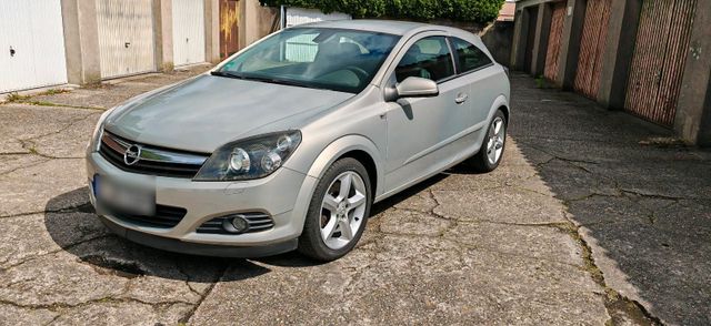 Opel Astra H 2.0 GTC Turbo