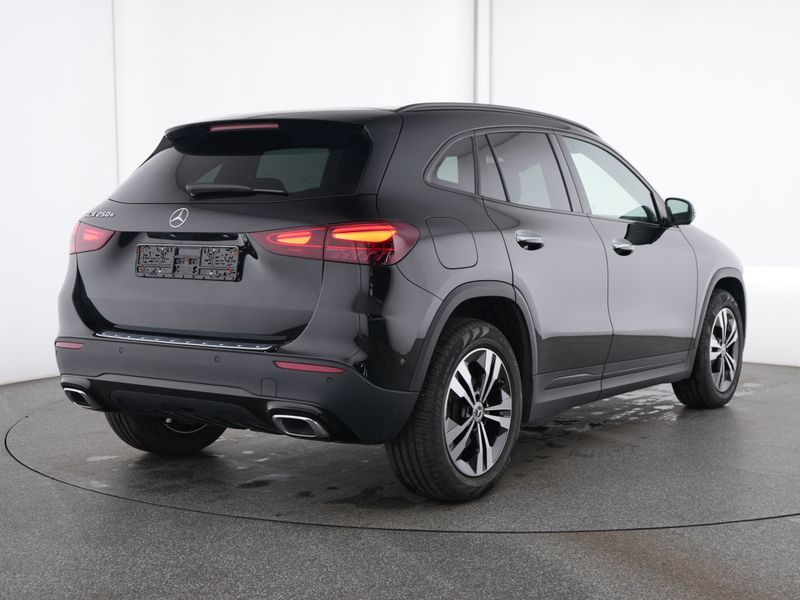 Fahrzeugabbildung Mercedes-Benz GLA 250 e Progressive AHK+Pano+Night+360°+Distr