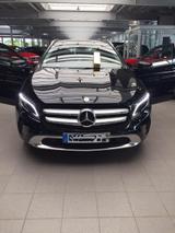 Mercedes-Benz GLA 180 - Mercedes-Benz GLA 180 von privat