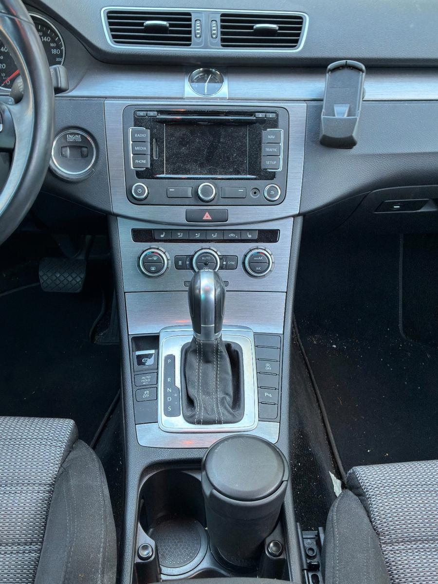Volkswagen Passat 2014 — photo 8