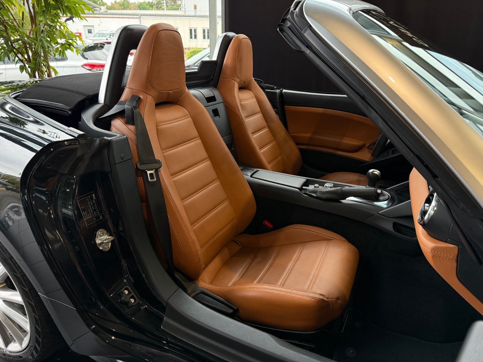 Fahrzeugabbildung Fiat 124 Spider Lusso KAM LED NAVI
