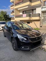 Peugeot 2008 Allure PureTech 110 EAT6 Stop&Start Allure - Peugeot 2008 von privat