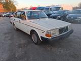 Volvo 240 GL D6 - Volvo 240: Limousine