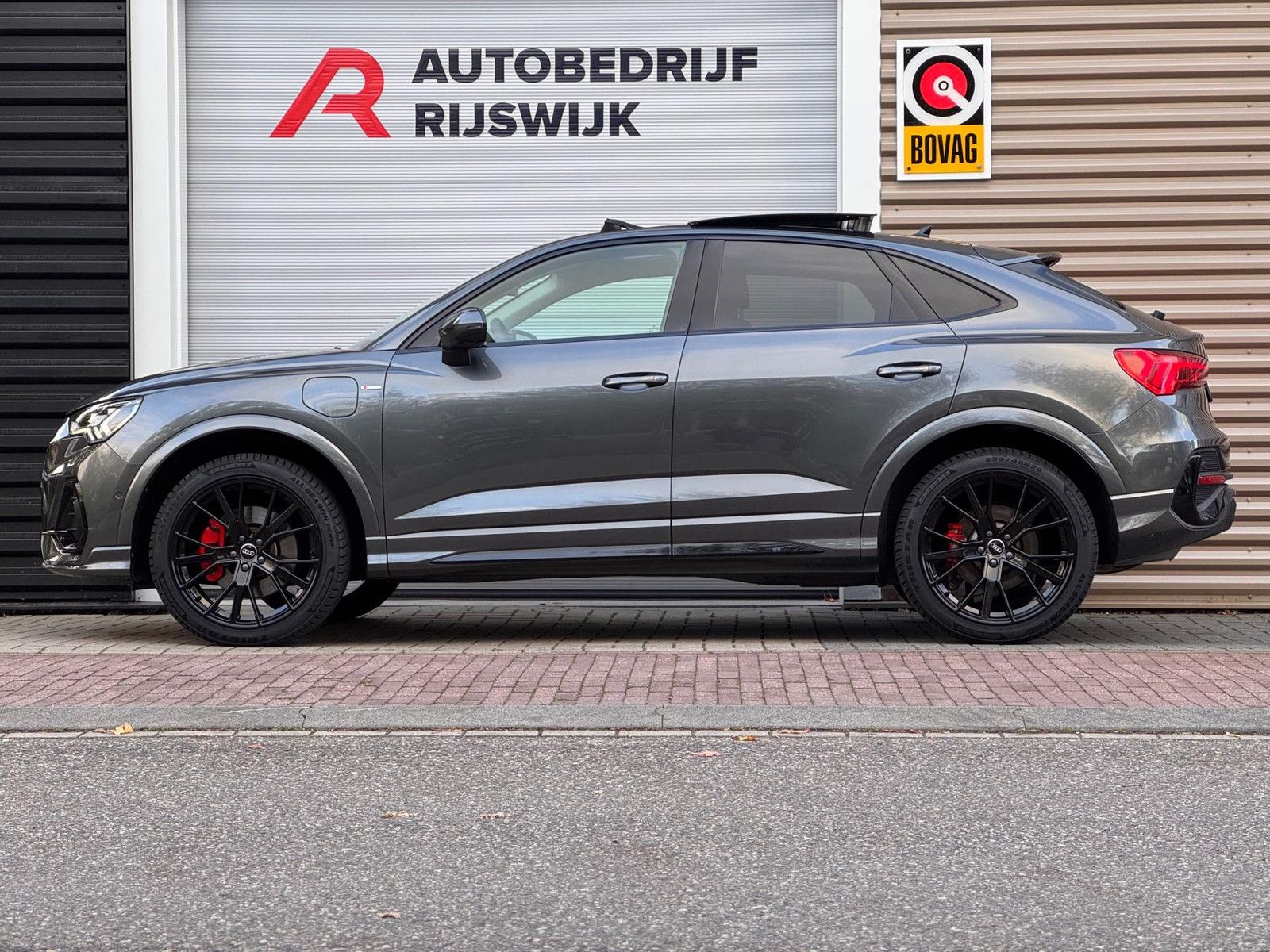 Audi Q3 Sportback 45 TFSI e S Edition Pano/Keyless/36 imagem 2