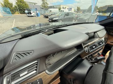 BMW 730 - 11