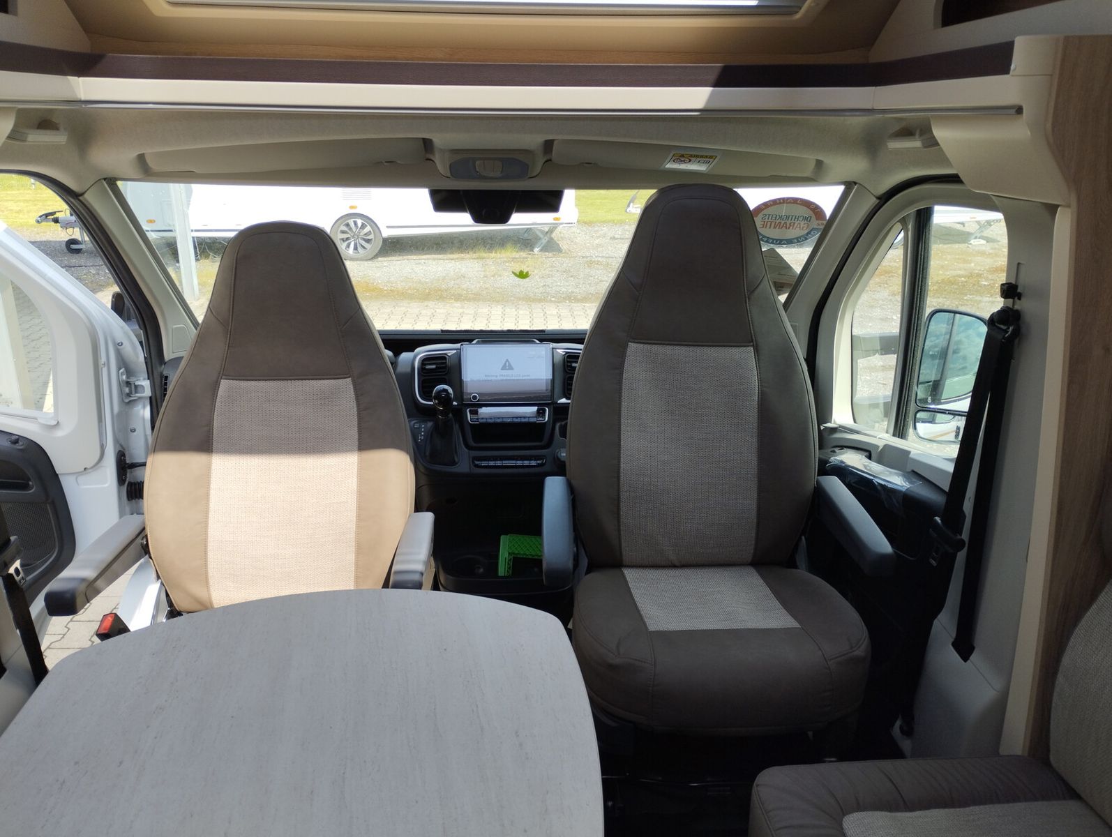 Fahrzeugabbildung Eura Mobil Profila T PT 695 EB Automatik, Mondial Pakete