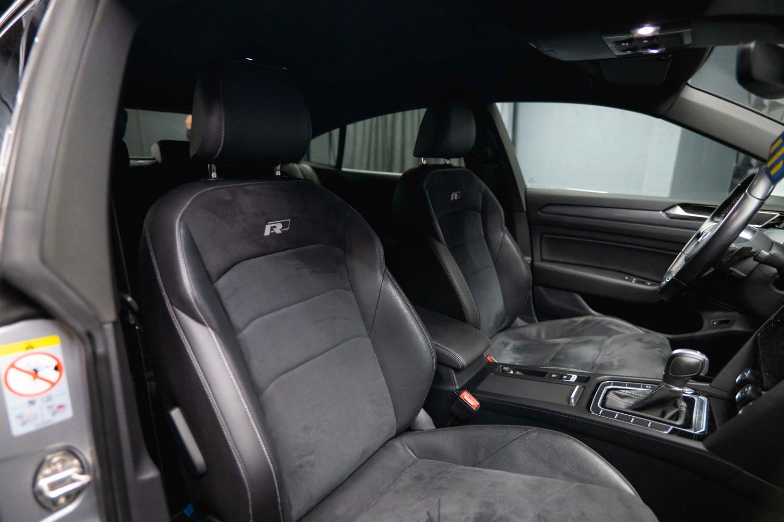 Fahrzeugabbildung Volkswagen Arteon R-Line+ | ACC | Massage | LED | 19 Zoll