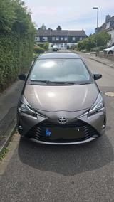 Toyota Yaris Automatik 1,5-Dual-VVT-iE Mul... - Toyota Yaris Gebrauchtwagen in Aachen