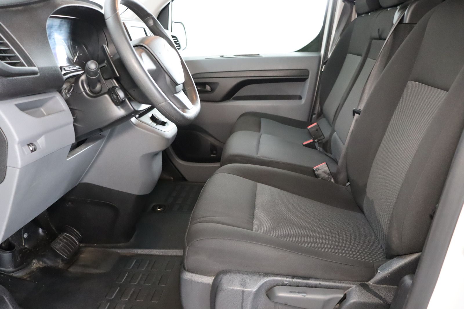 Fahrzeugabbildung Citroën Jumpy Kasten L3H1 * Klima * AHK